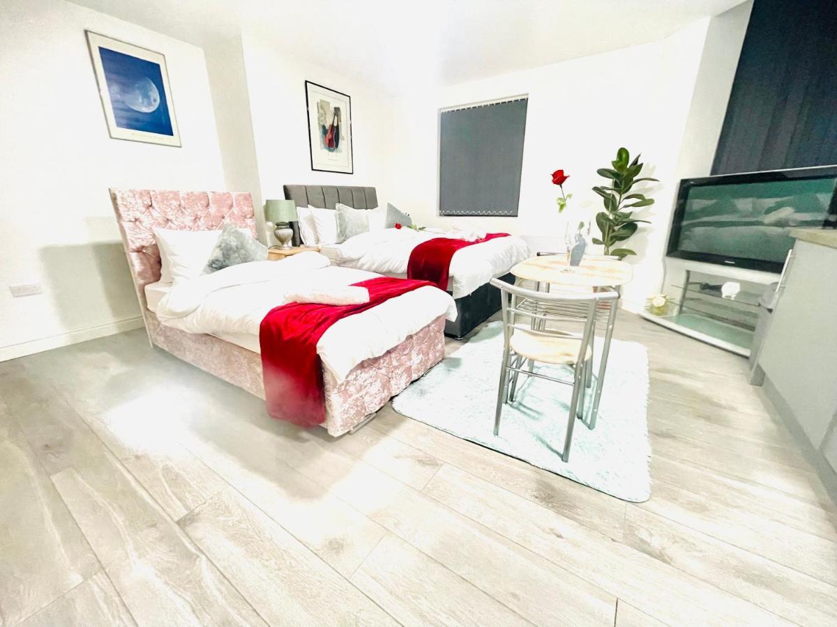 1 Bed Apartment Birmingham Bagian luar foto
