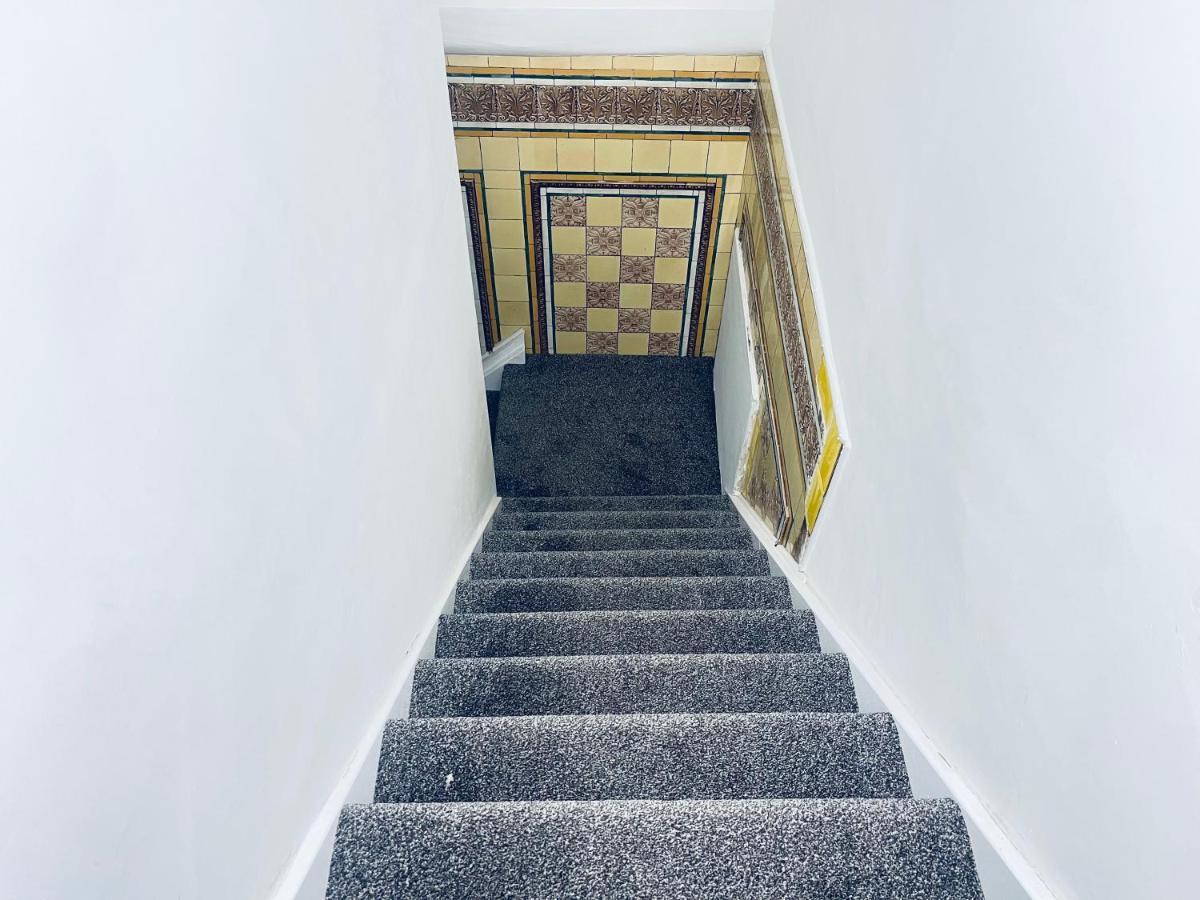 1 Bed Apartment Birmingham Bagian luar foto